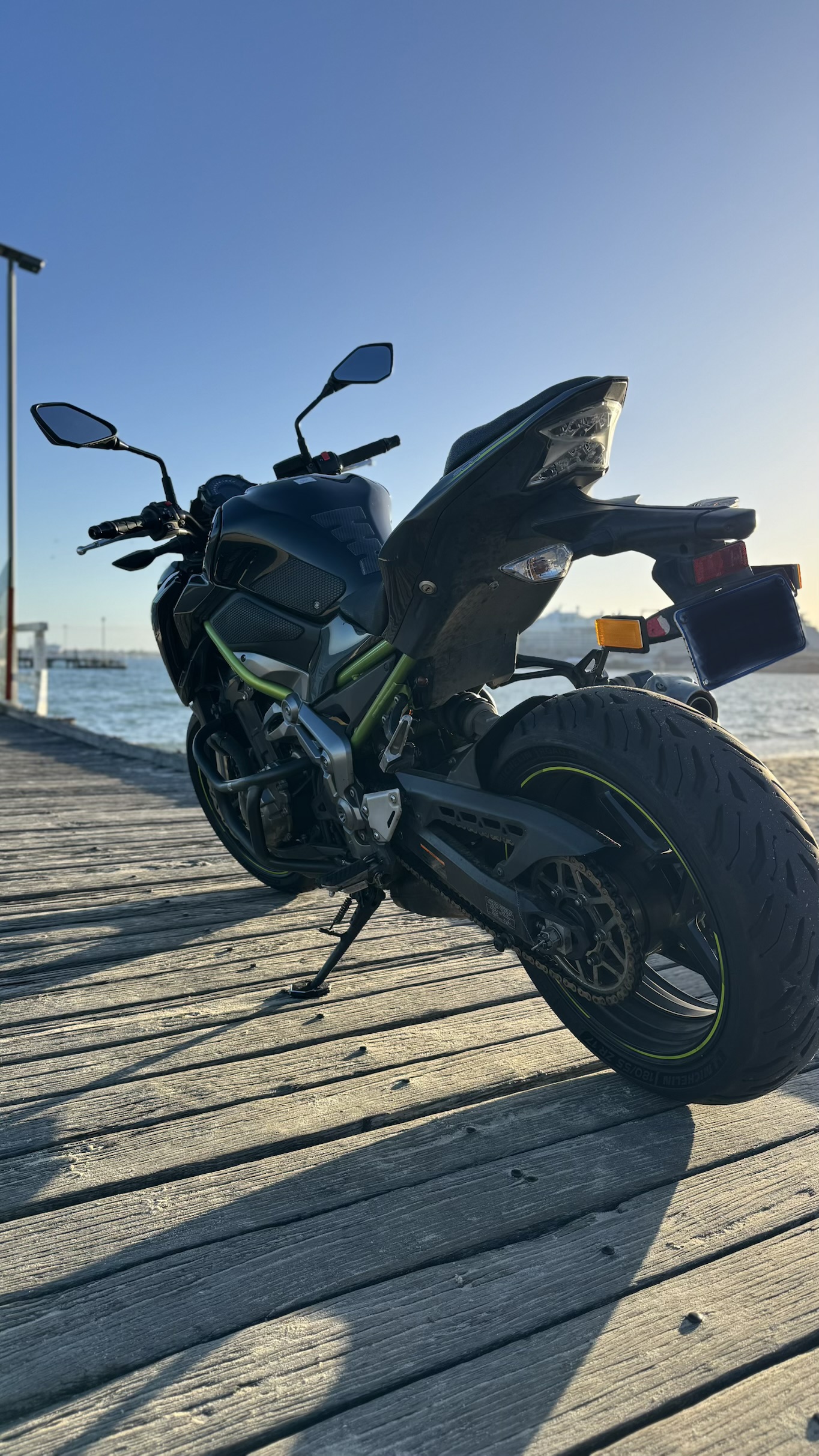 Z900 on the pier